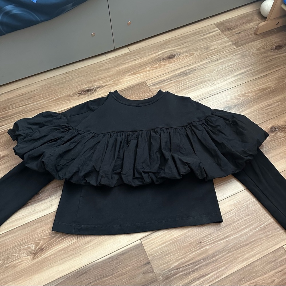 🖤 Zara Black Ruffle Sweater Blouse Size Medium - Picture 4 of 7